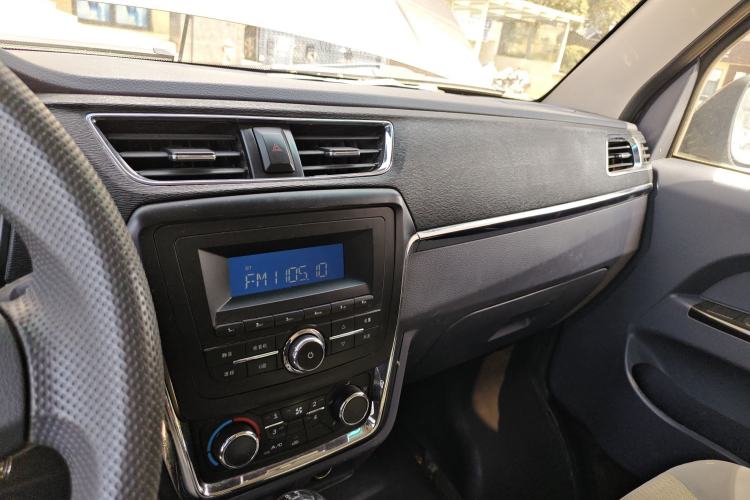 Used Jinbei Hiace X30 2018 1.3L Standard Edition DLCG12 Center Console