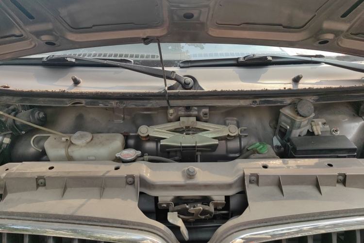 Used Jinbei Hiace X30 2018 1.3L Standard Edition DLCG12 Engine Bay