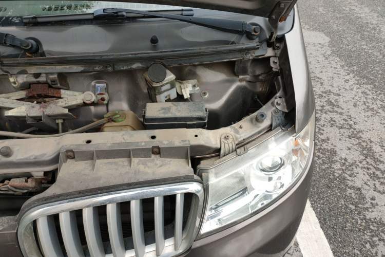 Used Jinbei Hiace X30 2018 1.3L Comfort Model DLCG12 Engine Bay Left