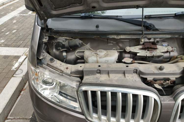 Used Jinbei Hiace X30 2018 1.3L Comfort Model DLCG12 Engine Bay Right