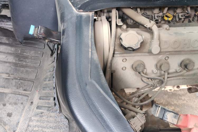 Used Jinbei Hiace X30 2018 1.3L Standard Edition DLCG12 Engine Bay Right