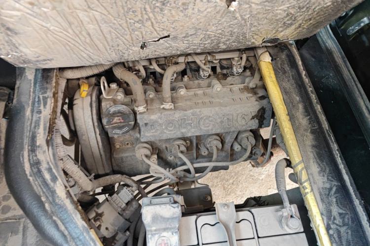 Used Jinbei Hiace X30 2018 1.3L Comfort Model DLCG12 Engine Bay