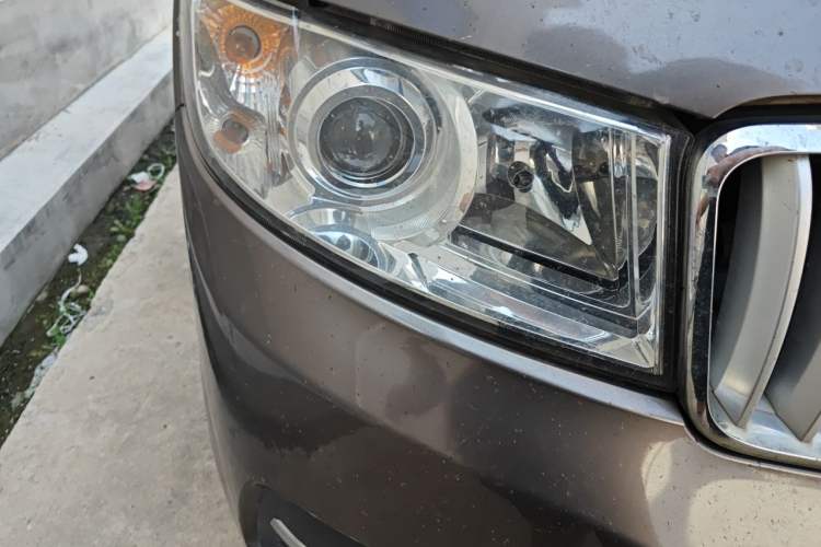 Used Jinbei Hiace X30 2018 1.3L Comfort Model DLCG12 Right Front Headlight