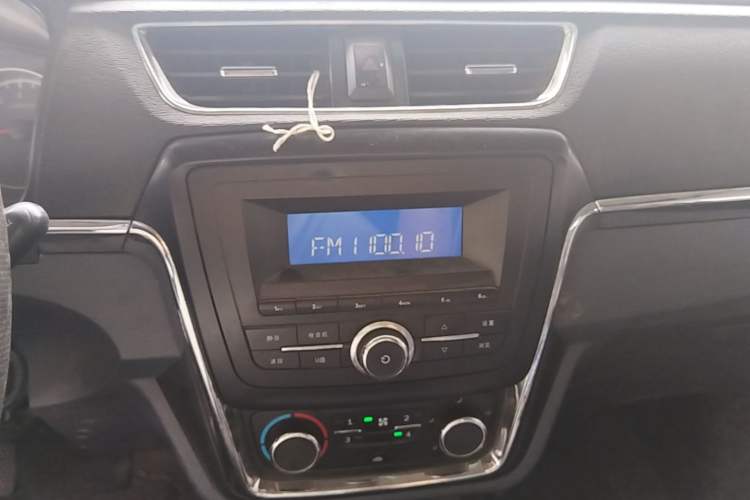 Used Jinbei Hiace X30 2018 1.3L Standard Edition DLCG12 Audio And AC Panel