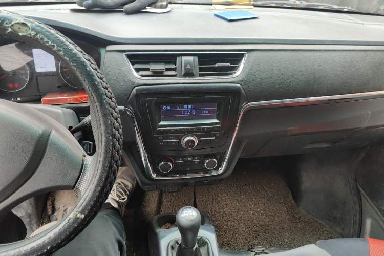 Used Jinbei Hiace X30 2018 1.3L Cargo Van Standard Version DLCG12 Audio And AC Panel