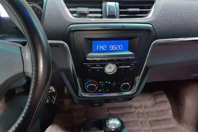 Used Jinbei Hiace X30 2018 1.5L Comfort Model DLCG14 Audio And AC Panel