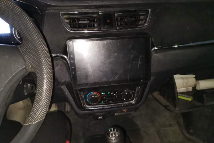 Used Jinbei Hiace X30 2018 1.3L Cargo Van Comfort Model DLCG12 Audio And AC Panel