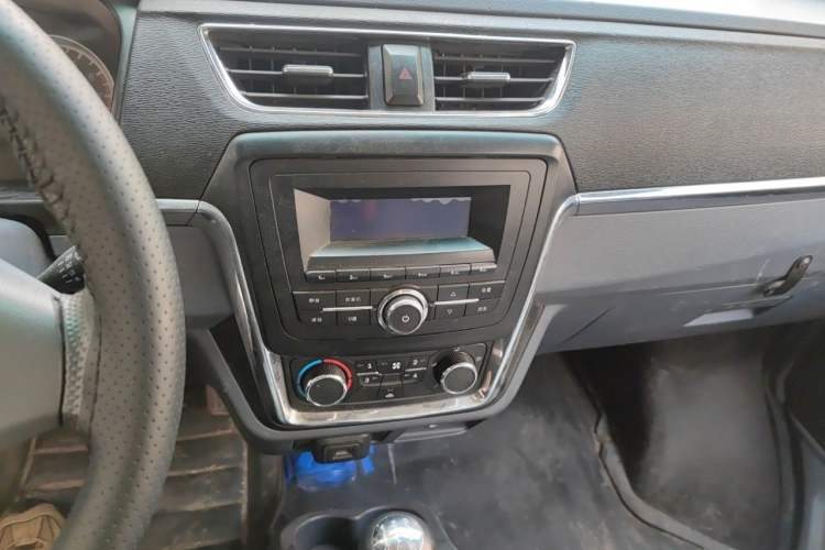 Used Jinbei Hiace X30 2018 1.3L Cargo Van Standard Version DLCG12 Audio And AC Panel