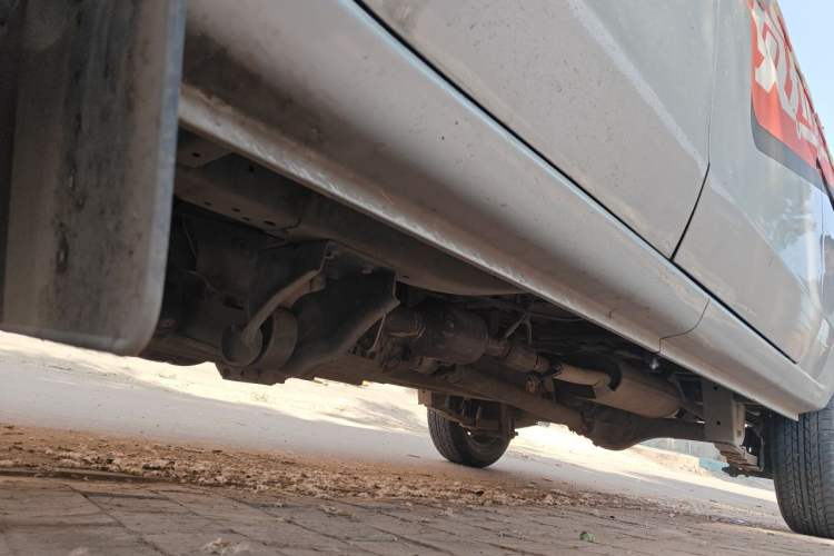 Used Jinbei Hiace X30  Chassis Front Left
