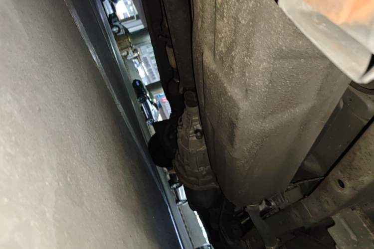 Used Jinbei Hiace X30 2018 1.3L Standard Edition DLCG12 Chassis Rear Right