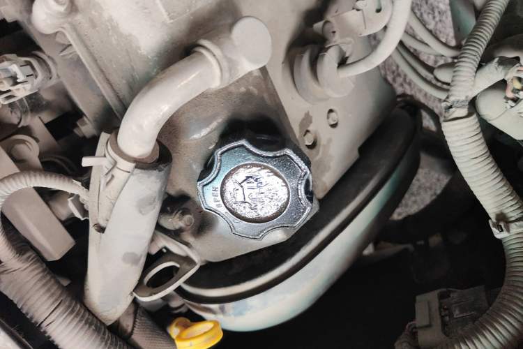 Used Jinbei Hiace X30 2018 1.3L Cargo Van Standard Version DLCG12 Engine Bay Left