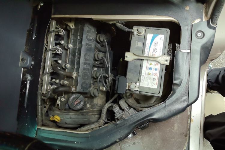 Used Jinbei Hiace X30 2018 1.5L Comfort Model DLCG14 Engine Bay