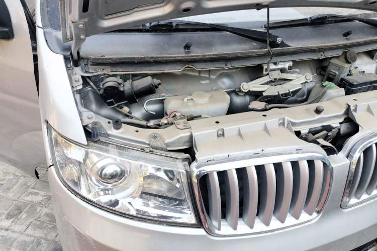 Used Jinbei Hiace X30 2018 1.3L Cargo Van Comfort Model DLCG12 Engine Bay Right
