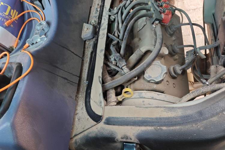 Used Jinbei Hiace X30  Engine Bay Right
