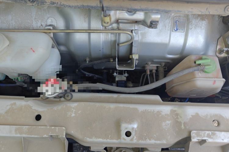 Used Jinbei Hiace X30  Engine Bay