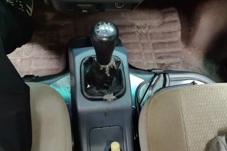 Used Jinbei Hiace X30 2018 1.5L Comfort Model DLCG14 Gear Lever