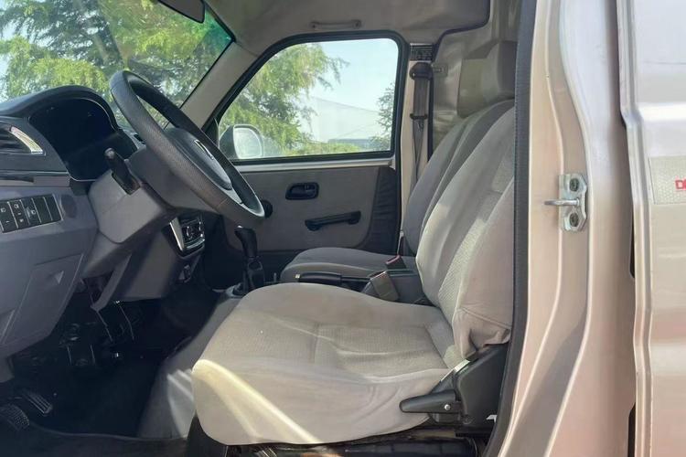 Used Jinbei Hiace X30 2018 1.3L Cargo Van Standard Version DLCG12 Interior 2