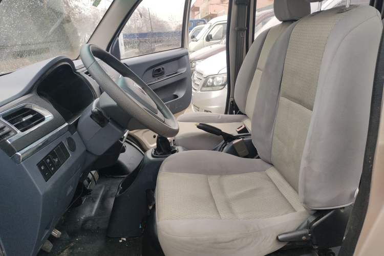 Used Jinbei Hiace X30 2018 1.3L Cargo Van Comfort Model DLCG12 Left Front Seat