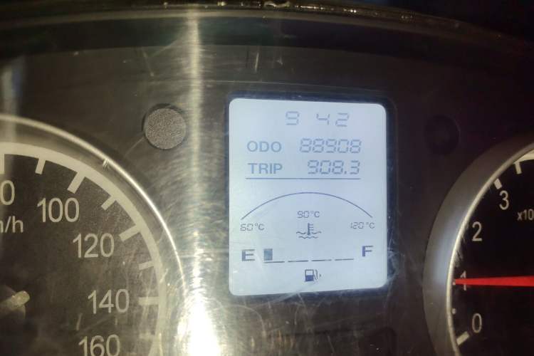 Used Jinbei Hiace X30 2018 1.5L Comfort Model DLCG14 Odometer Close Up