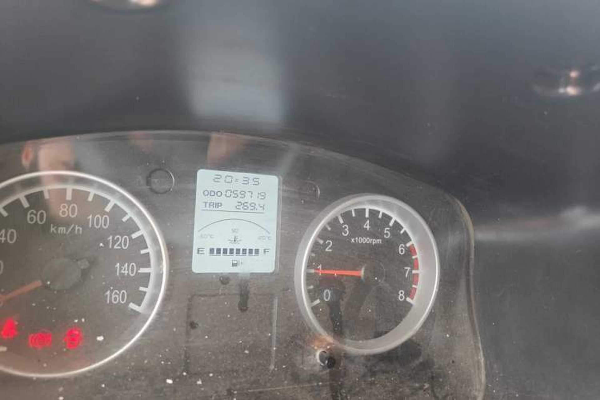 Used Jinbei Hiace X30  Odometer Close Up