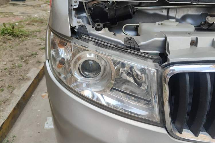Used Jinbei Hiace X30 2018 1.5L Cargo Van Comfort Model DLCG14 Right Front Headlight