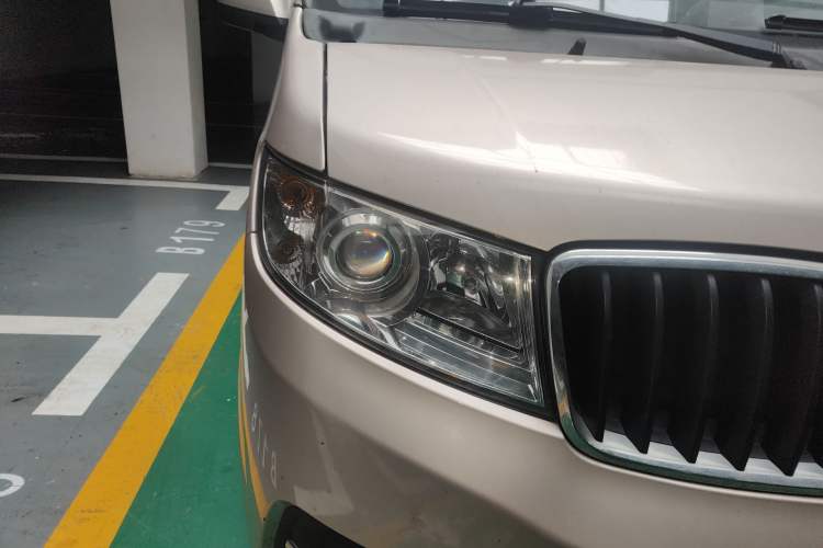 Used Jinbei Hiace X30 2018 1.3L Standard Edition DLCG12 Right Front Headlight