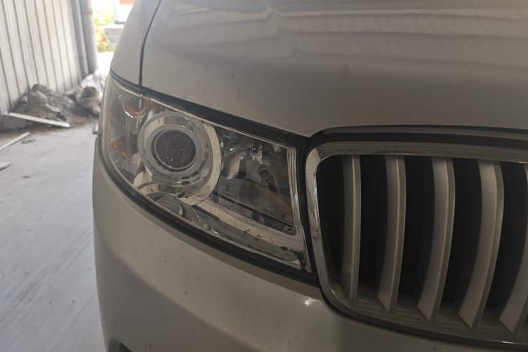 Used Jinbei Hiace X30 2018 1.3L Cargo Van Comfort Model DLCG12 Right Front Headlight