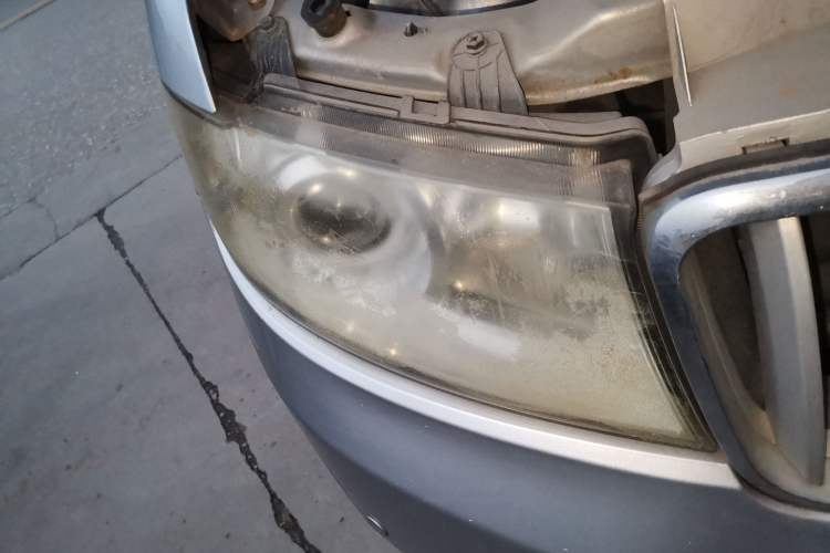 Used Jinbei Hiace X30 2018 1.3L Cargo Van Comfort Model DLCG12 Right Front Headlight