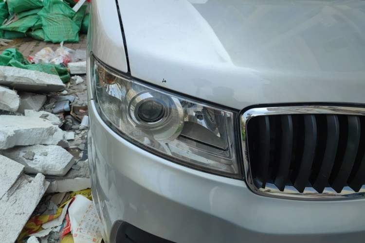 Used Jinbei Hiace X30 2018 1.3L Cargo Van Standard Version DLCG12 Right Front Headlight