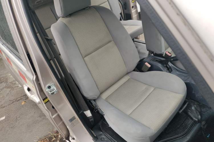 Used Jinbei Hiace X30 2018 1.3L Cargo Van Comfort Model DLCG12 Right Front Seat