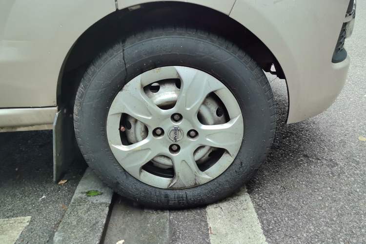 Used Jinbei Hiace X30 2018 1.5L Comfort Model DLCG14 Right Front Wheel Hub