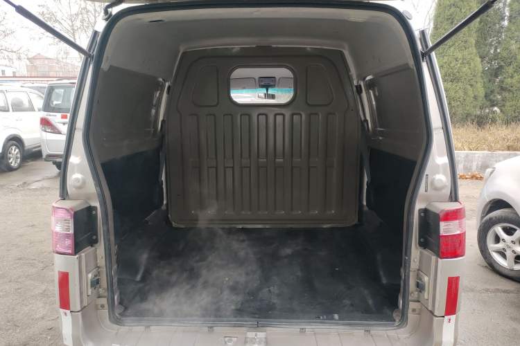 Used Jinbei Hiace X30 2018 1.3L Cargo Van Comfort Model DLCG12 Trunk