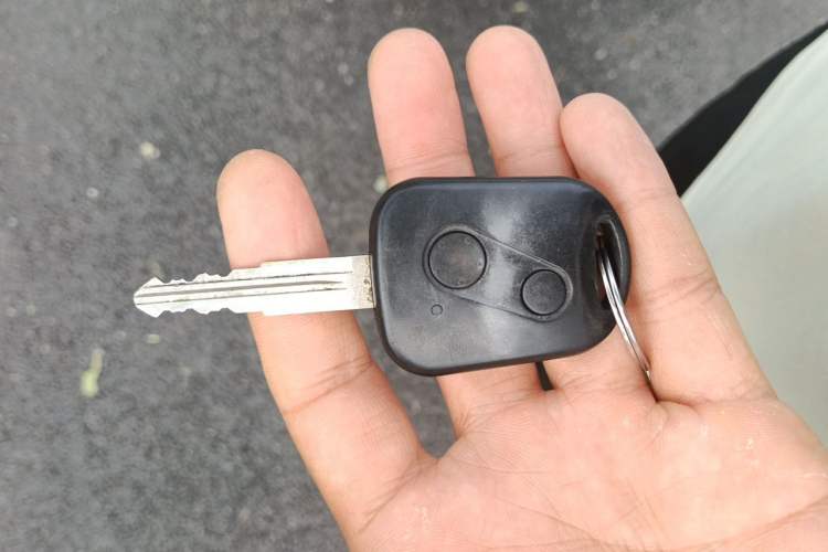 Used Jinbei Hiace X30 2018 1.3L Cargo Van Comfort Model DLCG12 Vehicle Key