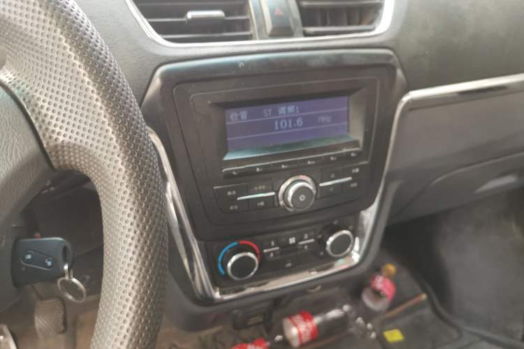 Used Jinbei Hiace X30 2018 1.3L Cargo Van Standard Version DLCG12 Audio And AC Panel