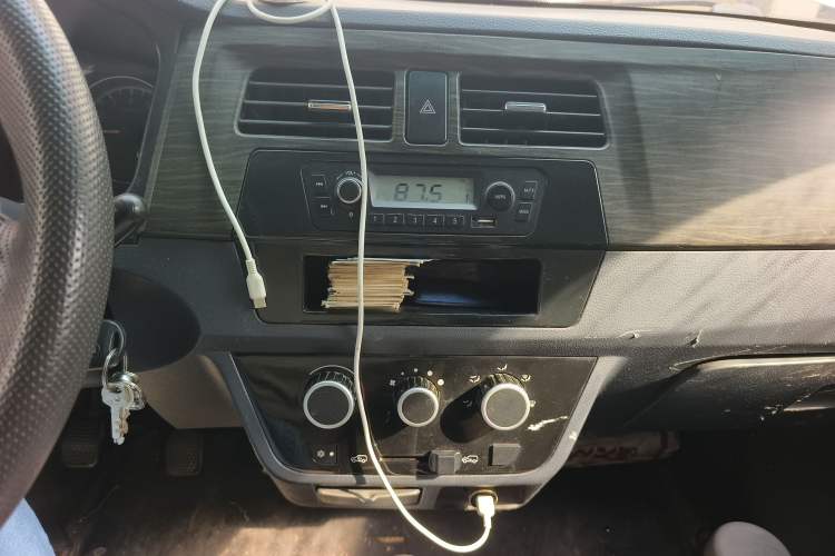 Used Jinbei Hiace X30 2018 1.3L Comfort Model DLCG12 Audio And AC Panel