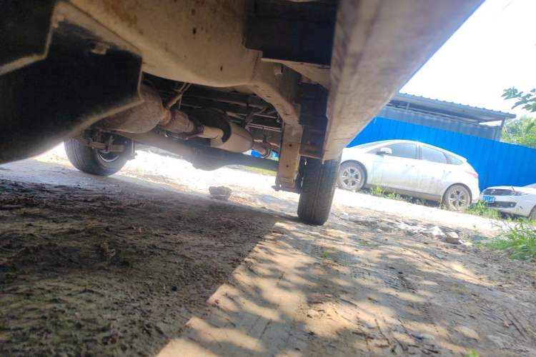 Used Jinbei Hiace X30  Chassis Front Left