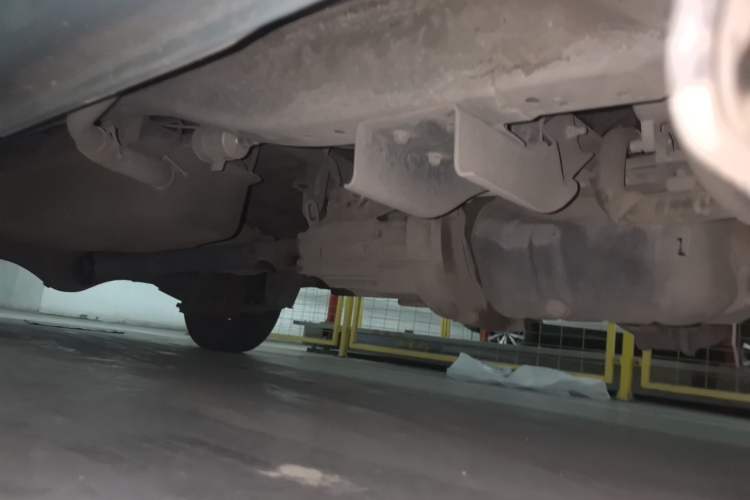 Used Jinbei Hiace X30 2018 1.5L Standard Edition DLCG14 Chassis Front Right
