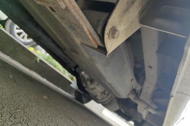 Used Jinbei Hiace X30 2018 1.3L Cargo Van Standard Version DLCG12 Chassis Rear Right