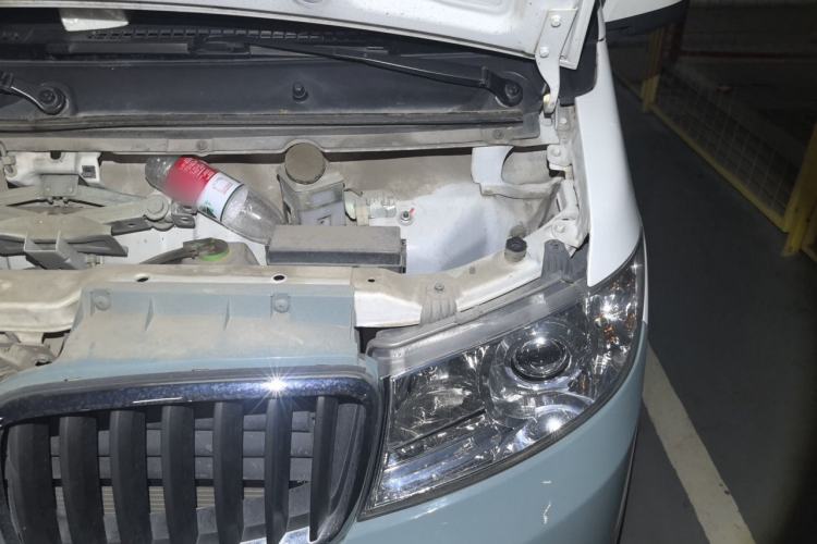 Used Jinbei Hiace X30 2018 1.5L Standard Edition DLCG14 Engine Bay Left