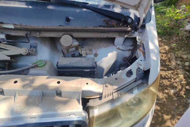 Used Jinbei Hiace X30  Engine Bay Left