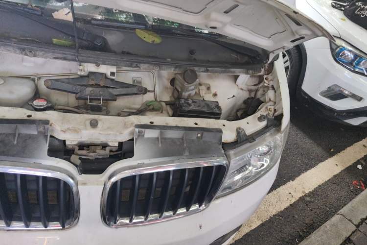 Used Jinbei Hiace X30 2018 1.3L Standard Edition DLCG12 Engine Bay Left