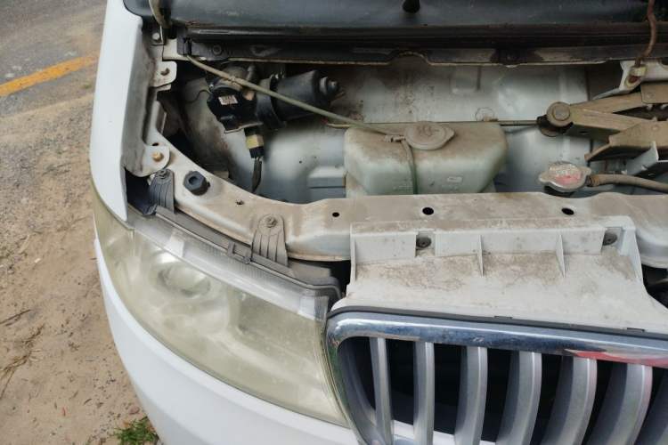 Used Jinbei Hiace X30  Engine Bay Right