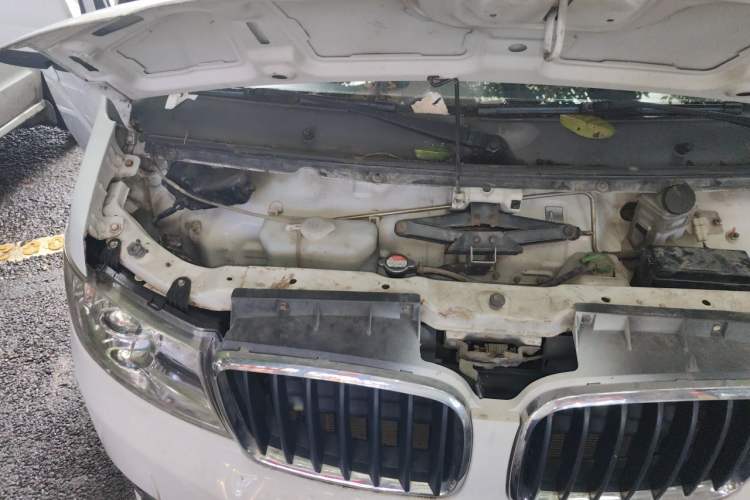 Used Jinbei Hiace X30 2018 1.3L Standard Edition DLCG12 Engine Bay Right