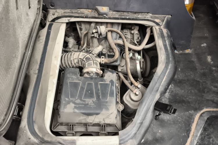 Used Jinbei Hiace X30 2018 1.3L Cargo Van Comfort Model DLCG12 Engine Bay