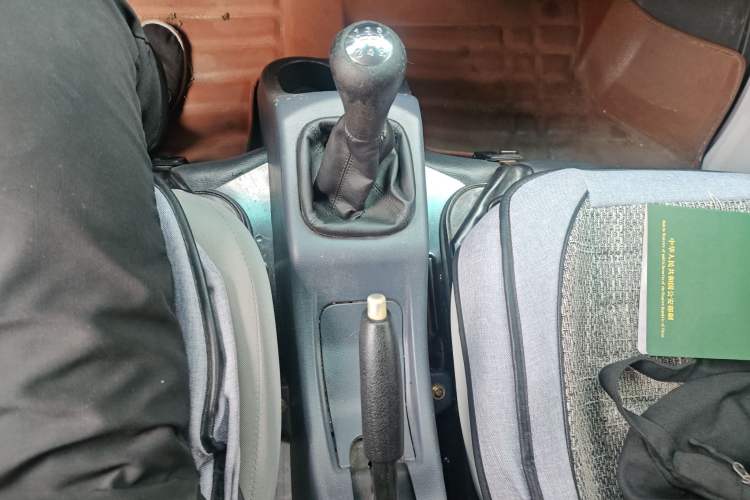 Used Jinbei Hiace X30 2018 1.3L Cargo Van Comfort Model DLCG12 Gear Lever