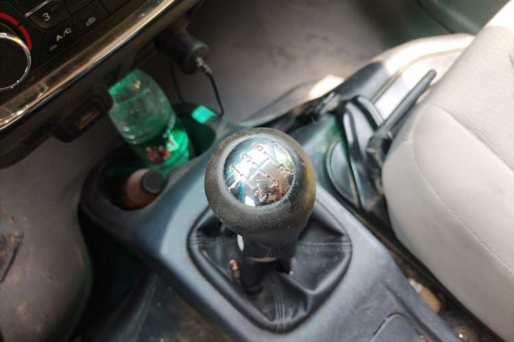Used Jinbei Hiace X30  Gear Lever