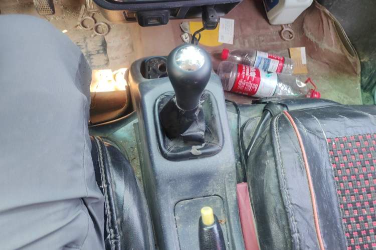 Used Jinbei Hiace X30  Gear Lever