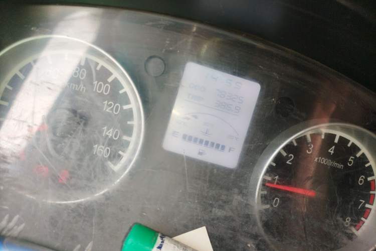 Used Jinbei Hiace X30  Odometer Close Up