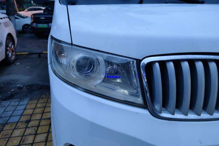 Used Jinbei Hiace X30 2018 1.3L Cargo Van Standard Version DLCG12 Right Front Headlight