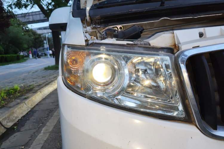 Used Jinbei Hiace X30 2018 1.3L Cargo Van Standard Version DLCG12 Right Front Headlight